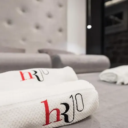 10 Heritage